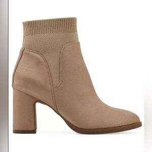 NIB White Mountain Grapery heeled bootie size 10